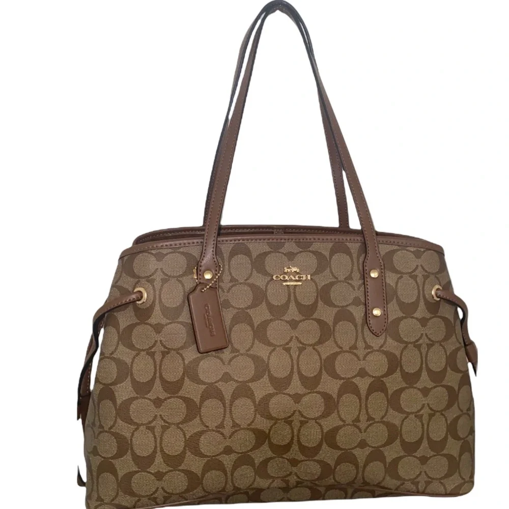 💯 authentic Coach Women's Signature Drawstring Carryall